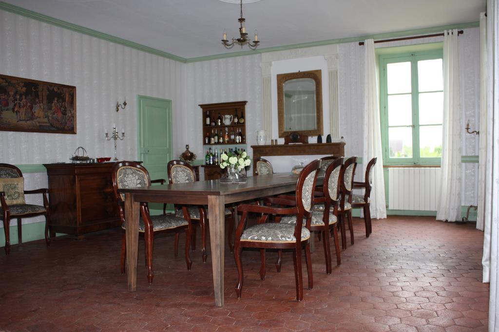 Chateau Latour Fours  Exteriér fotografie